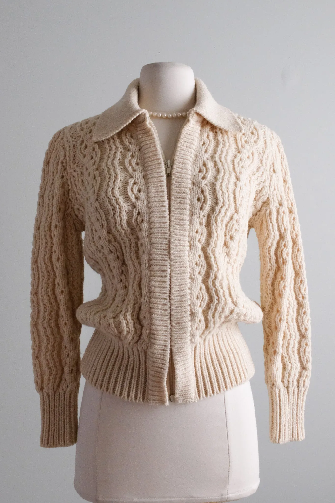 Adorable 1970’s Cable Knit Aran Wool Cardigan Sweater/ Sz M