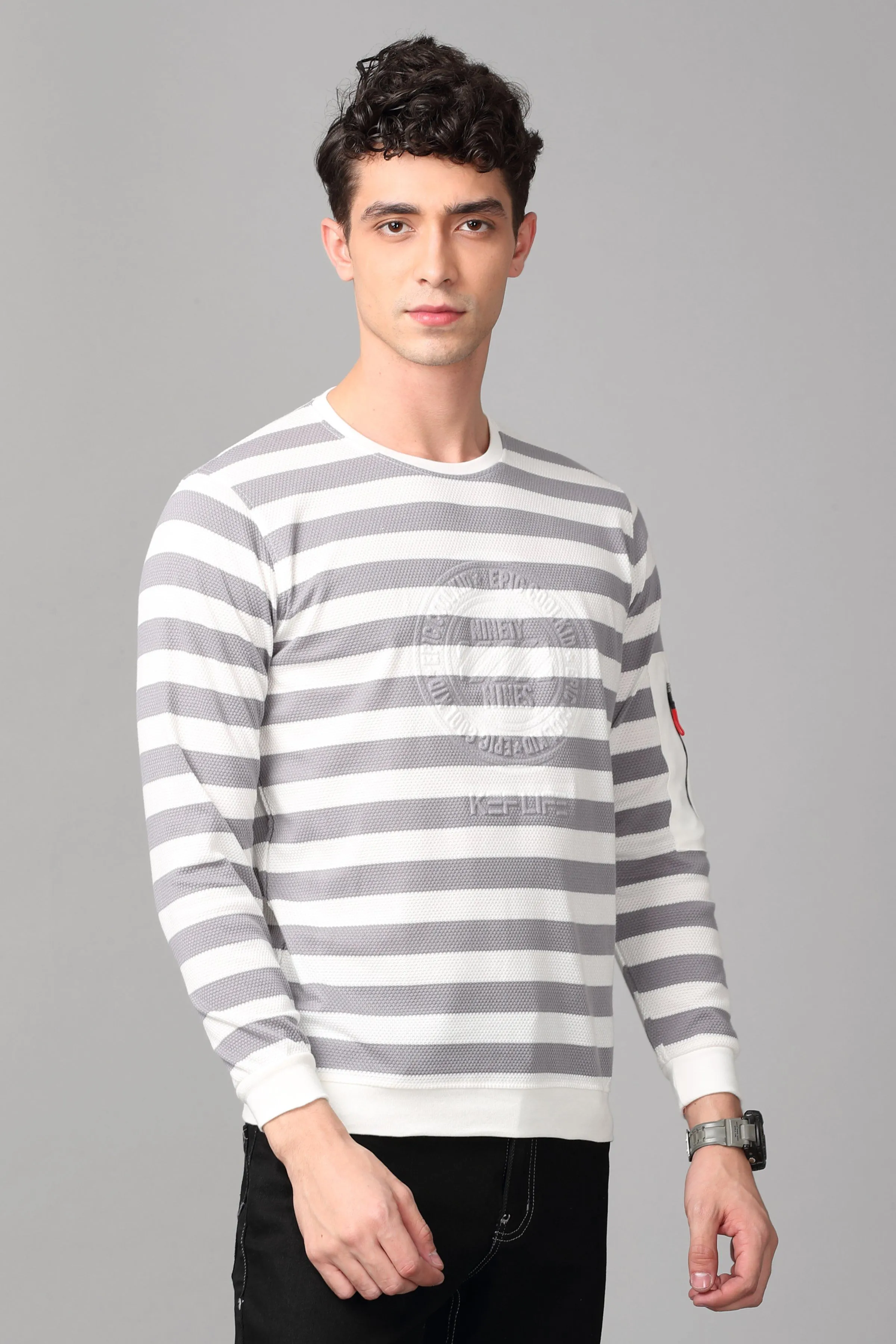 KEF Men's Gray & White Striped Pullover Sweater